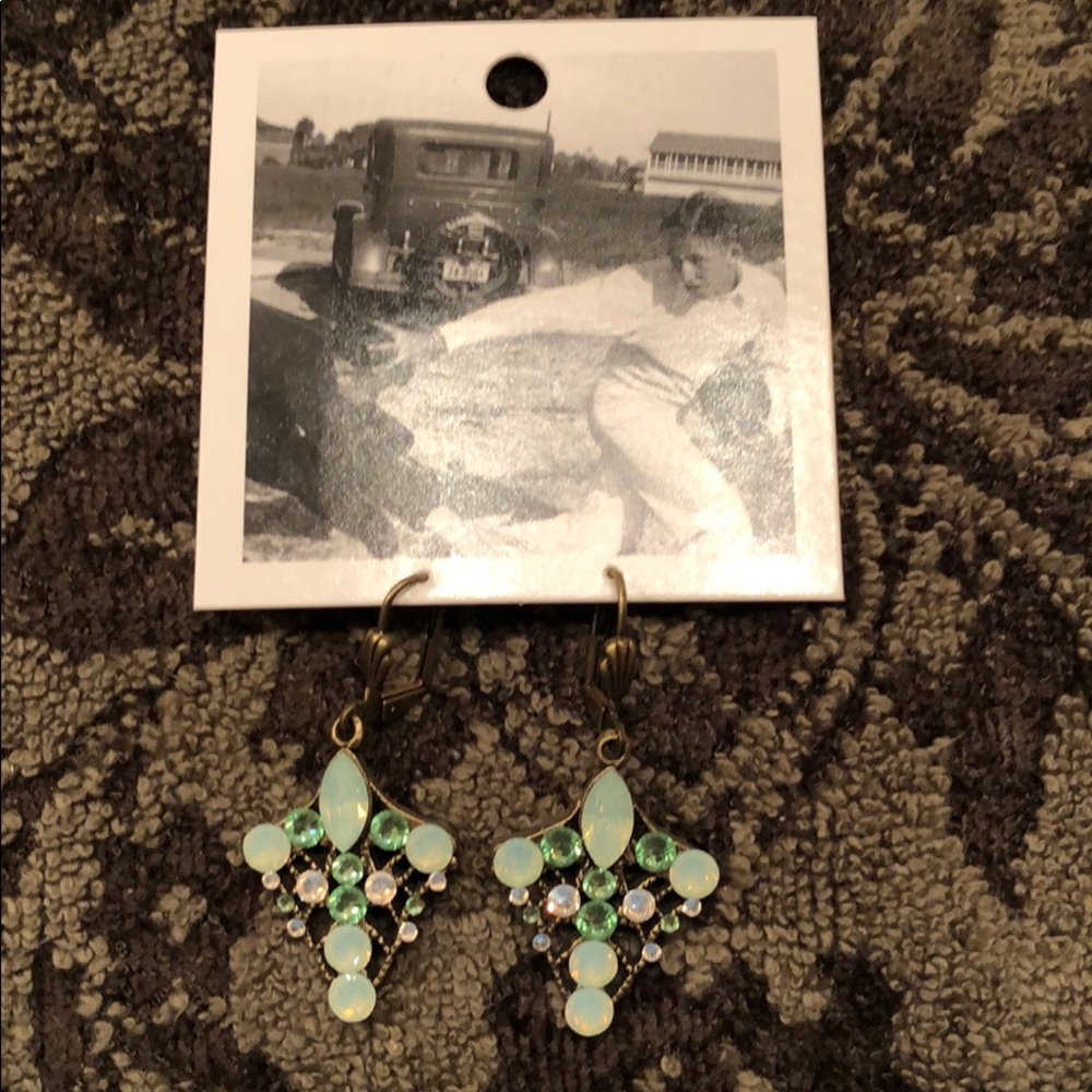 🆕ANTHROPOLOGIE Swarovski earrings